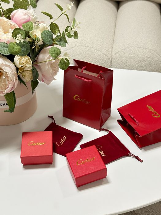 Упаковка під прикраси  коробка пакет пильник картьє картье cartier