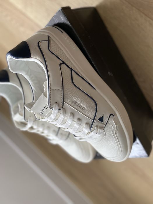 Sneakersy Guess r45