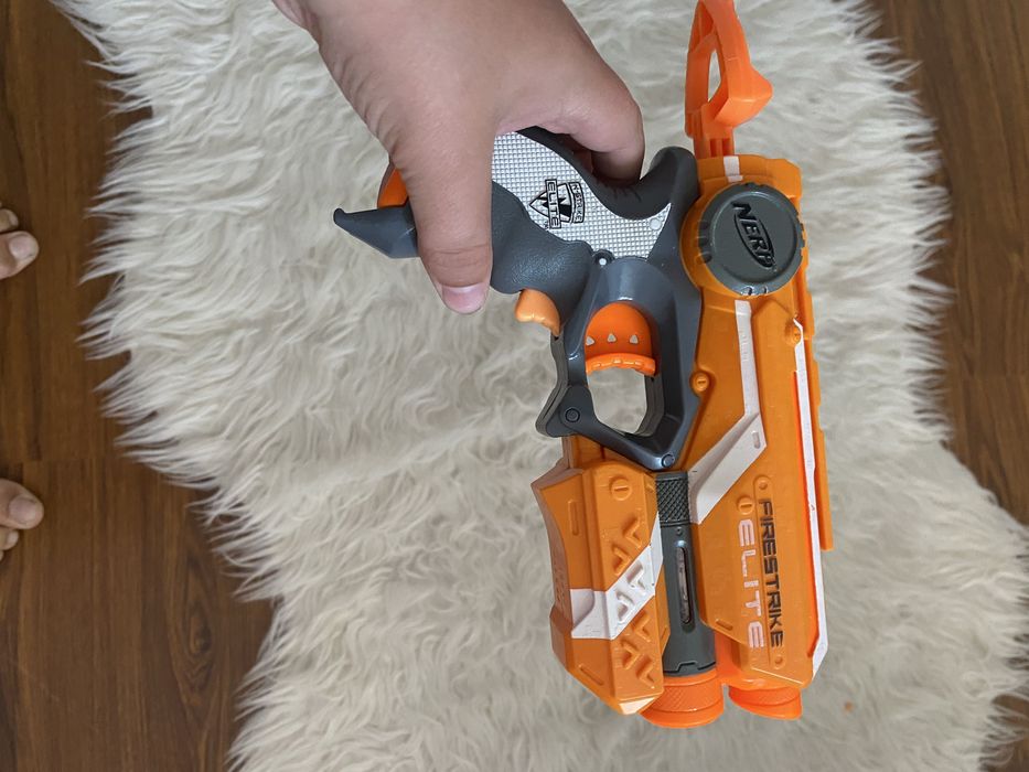 Нерф з прицілом