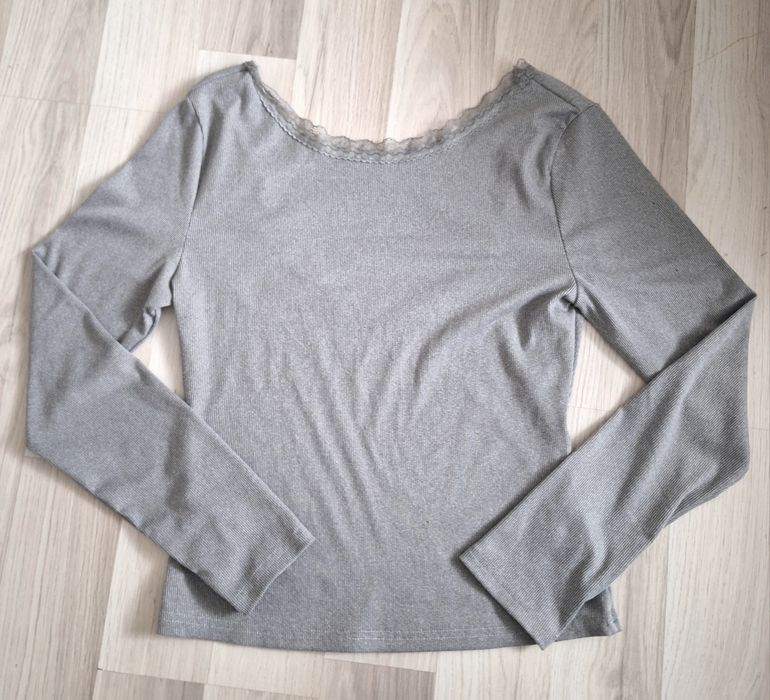 Bluzka z wycięciem koronka backless