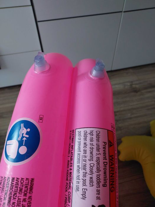 Zestaw 2 dmuchanych zabawek do wody, basenik, koło