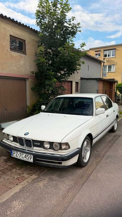 Samochód Bmw e32 730i
