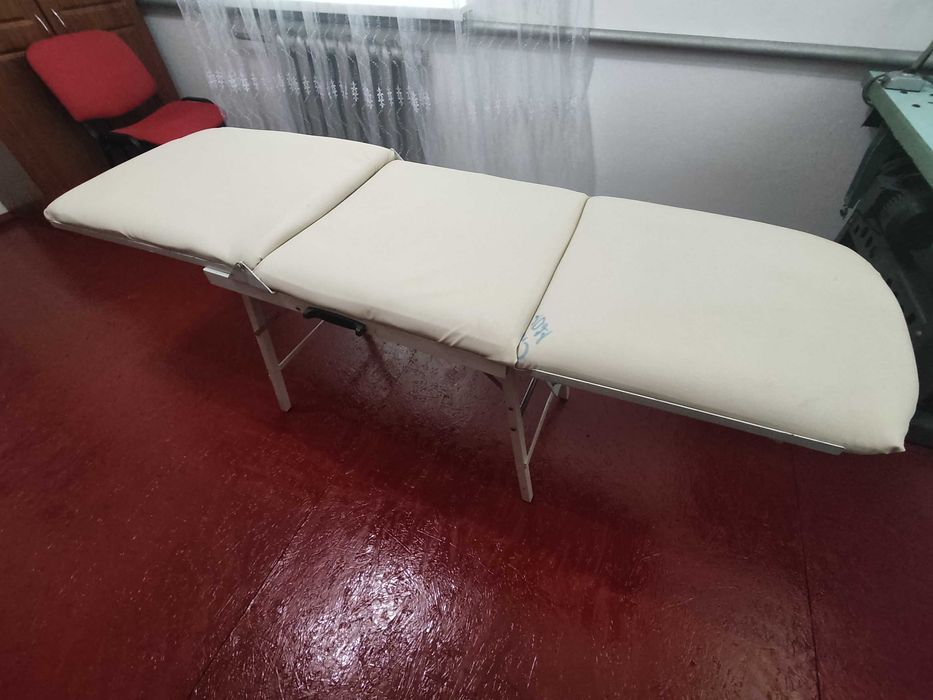 Кушетка ( розкладне масажне крісло)