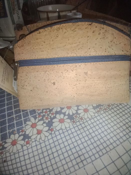 Duas bolsas pequenas cortiça