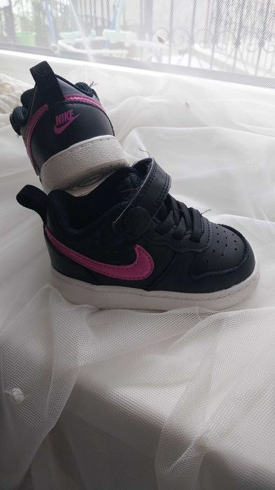 Продам дитячі шкіряні кросовочки Nike