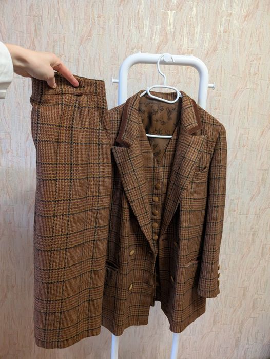 Костюм 3 -ка 38 р.  M L HMC шерстяний теплий