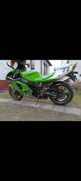 Zx7r zxr750 CBR 900rr