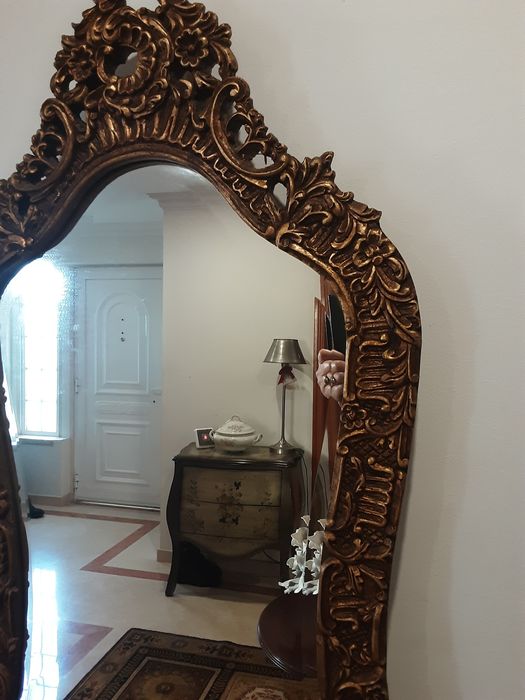 Lindíssimo espelho antigo em talha dourada