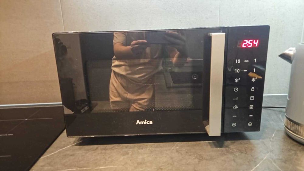 Kuchenka mikrofalowa, mikrofalówka AMICA 900W