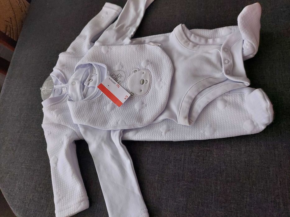 Komplet biały dla noworodka unisex