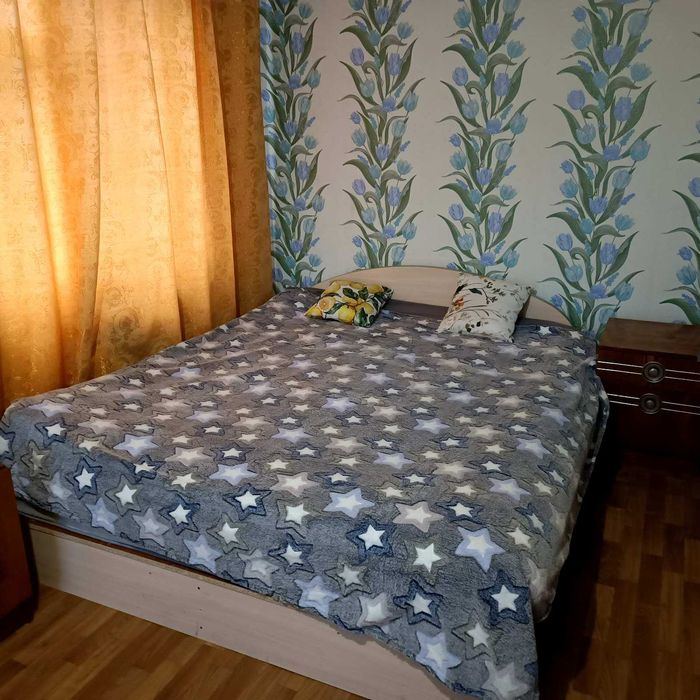 подобово 1 -кімнатна квартира в районі Зеленої