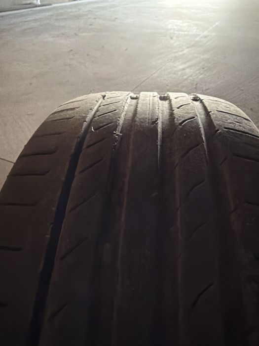 2 Pneus 225/45/18  + 2 pneus 255/40/18 usados para venda mercedes