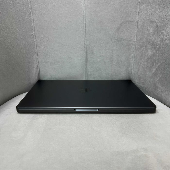 MacBook Pro 14 2025 { M5 | 24gb | 1Tb SSD } офіційна гарантія . 97669SV