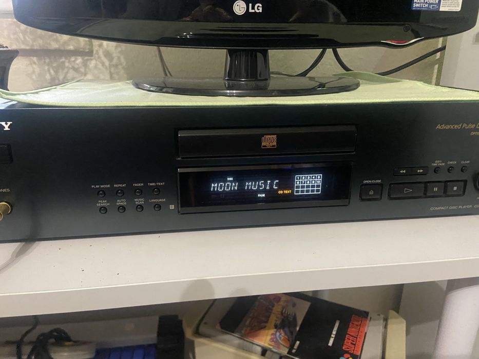 Leitor de CD Sony CDP-XB630 QS