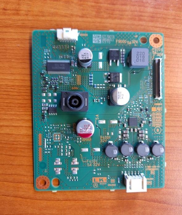 SONY. Model KDL - 40WE660 (на запчасти).