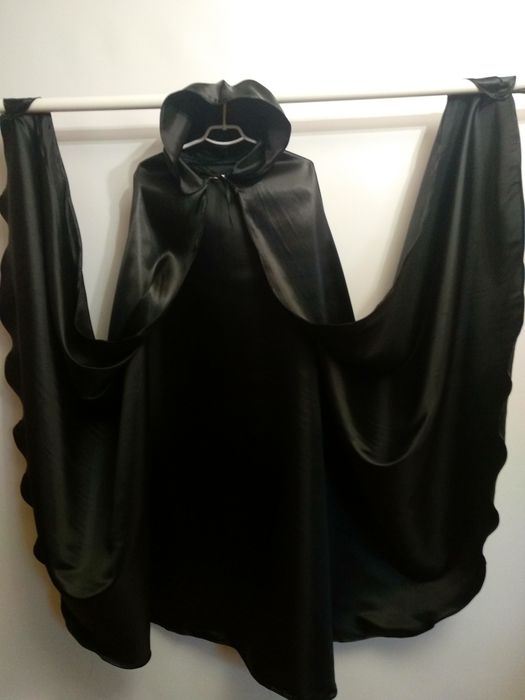 Плащ мантія накидка чорна довга і широка атлас