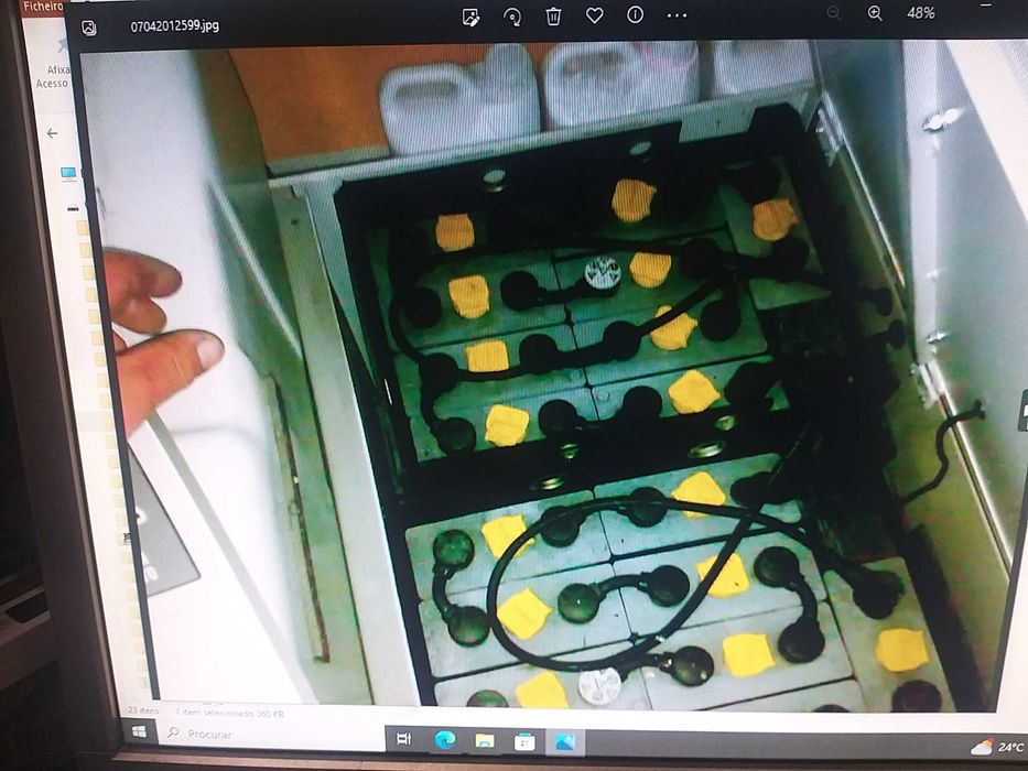 Lavadora de pisos grandes áreas e pequenas..