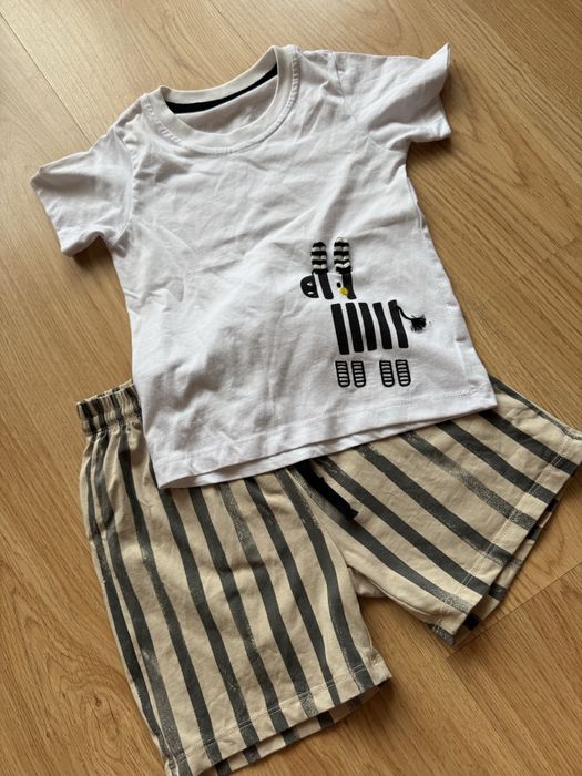 Комплект футболка+шорти. Новий.