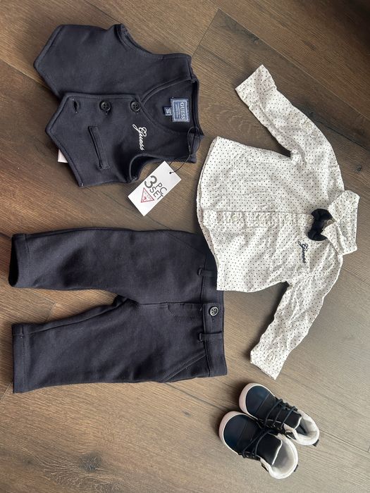 Elegancki komplet Guess chłopiec r.68