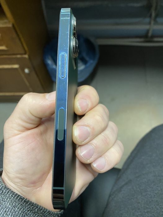 Продам Iphone 13 pro