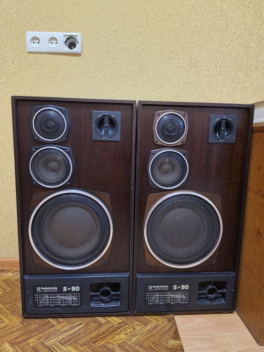 Продам колонки Radiotehnika S 90