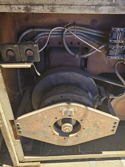 Nożyce  gilotynowe gilotyna do blachy Strojarne  Piesok