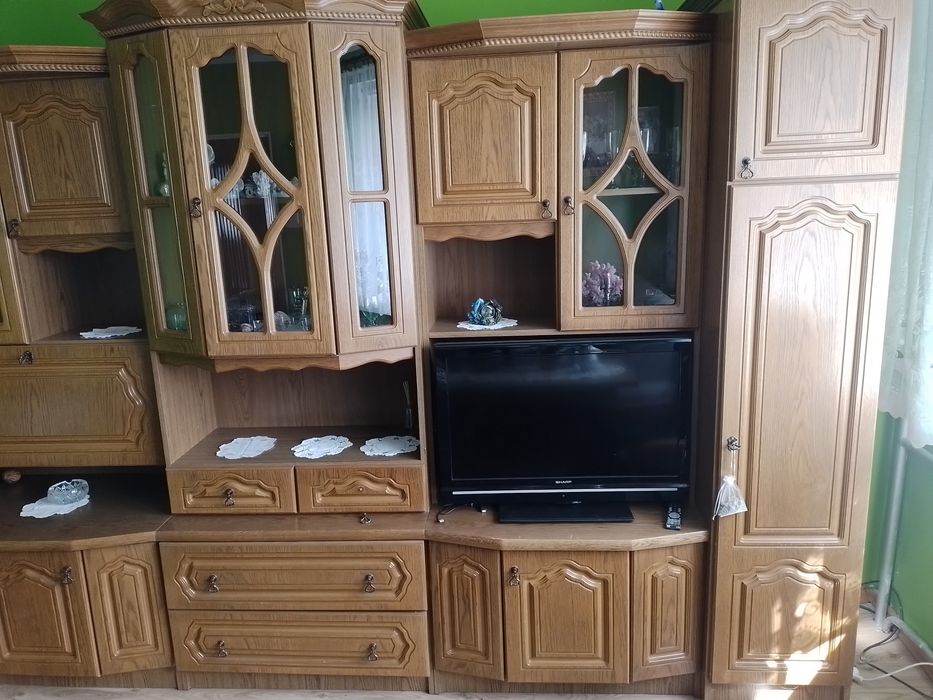 Meblościanka z witryna , szafa  komoda, retro