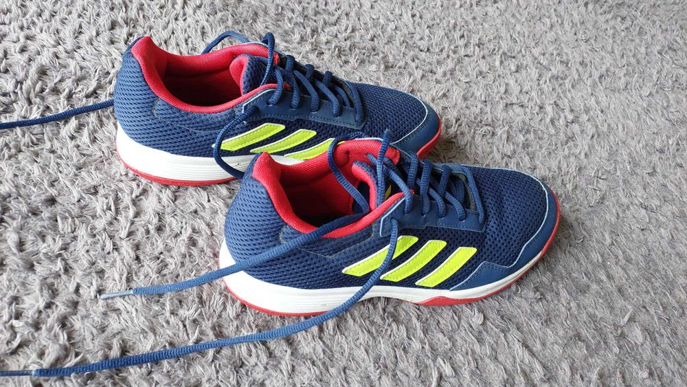 Buty tenisowe r. 37 1/3