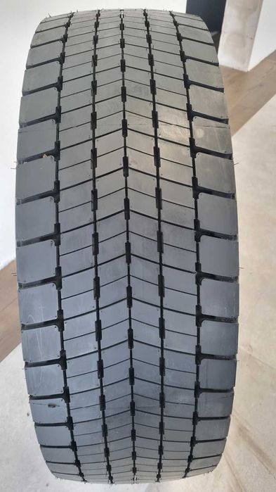 Opony 315/80 R 22.5 Benchmark ETD 100 napęd produkcja  Serbia