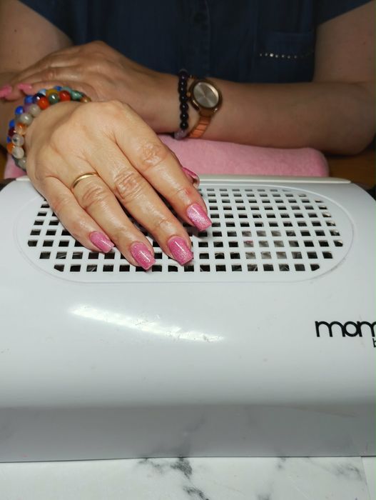 Manicure, stylizacja  paznokci. Promocyjne ceny !