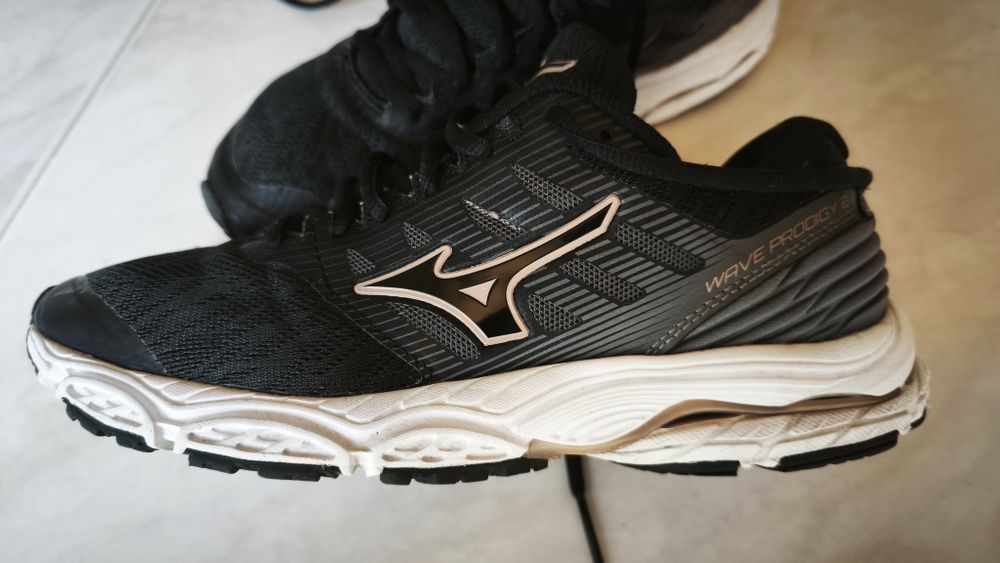 Tênis Mizuno wave Prodigy 2-  36/38
