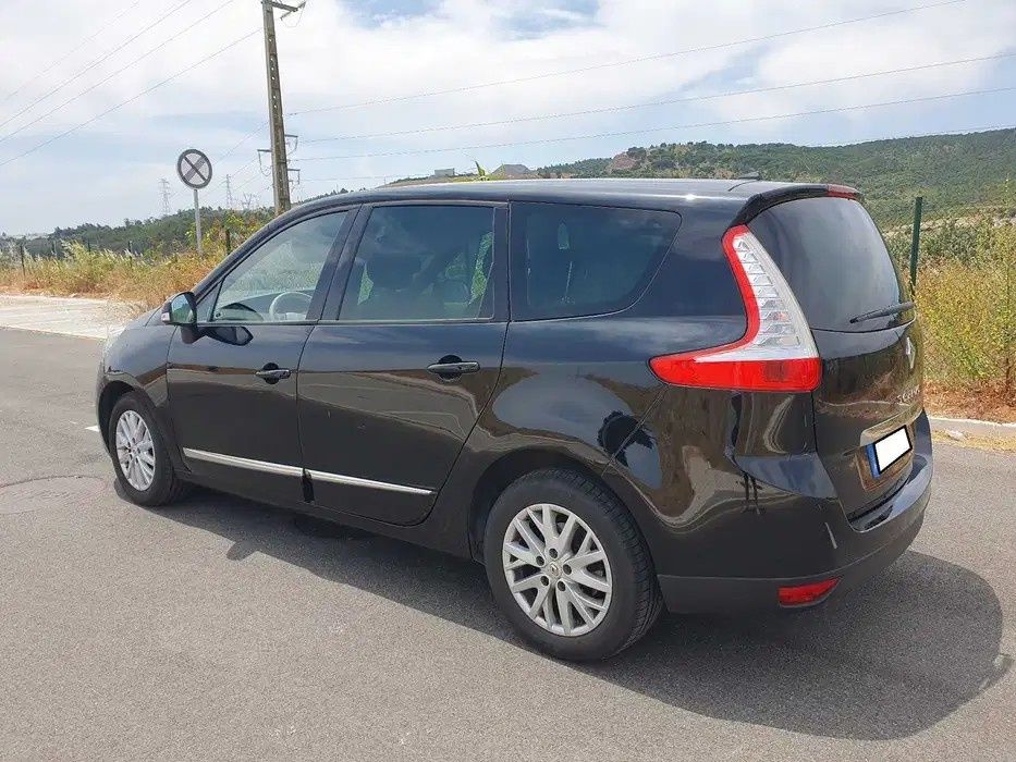 Grand Scénic 7L Bose 1.6 dCi 130cv | Muito Estimado | Familiar
