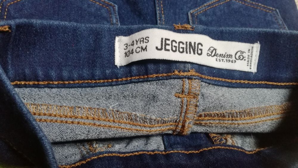 Roupa de menina 3/4 anos