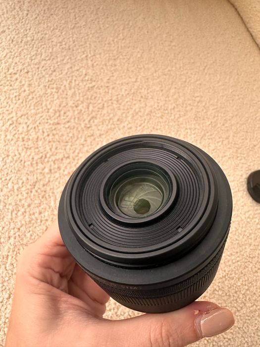 Objetiva Canon RF 35mm F1.8 IS Macro STM