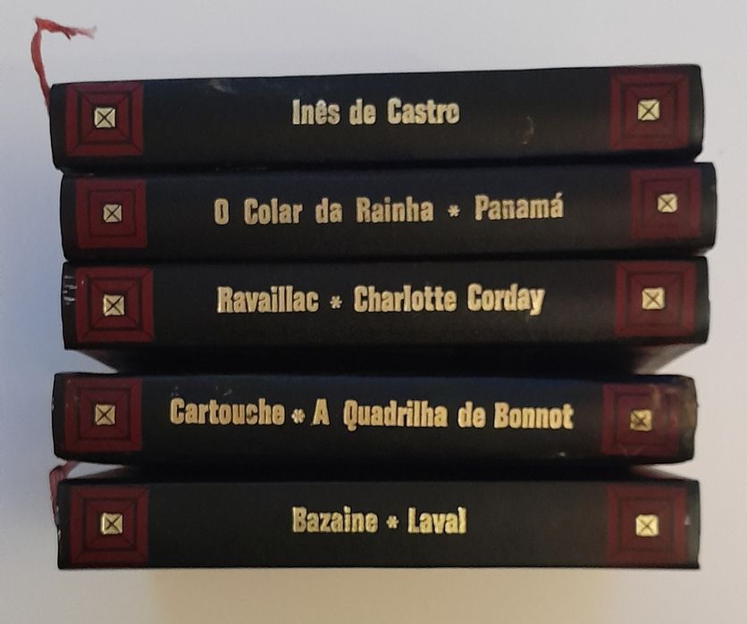 Variedade de livros
