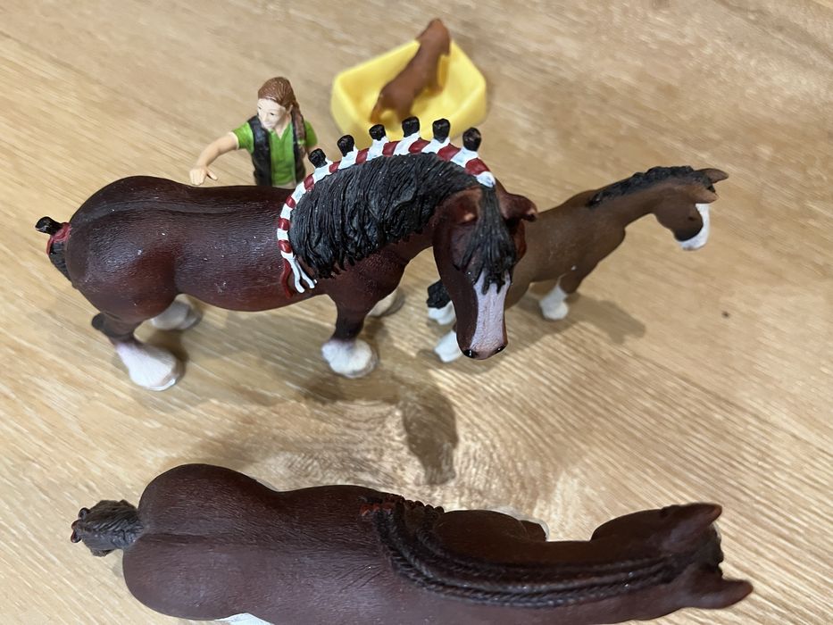 Zestaw Schleich konie i figurka