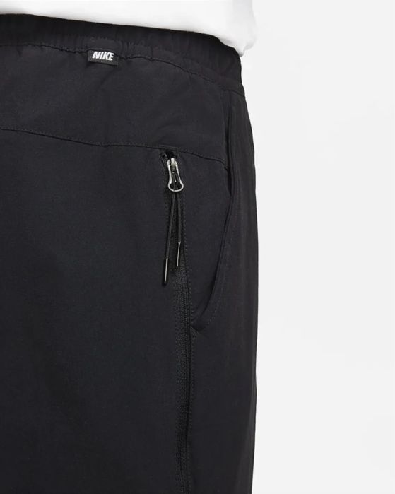 Брюки Nike Sportswear Woven Commuter Trousers (DM6621-010)