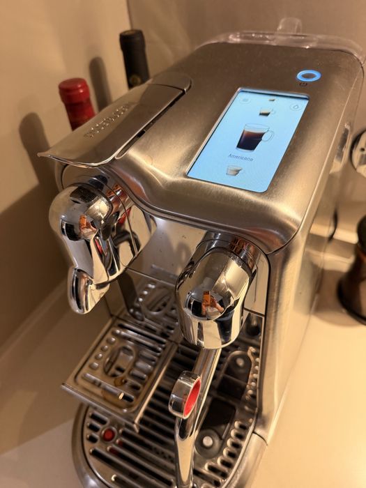 Maquina Nespresso - Creatista Pro Nespresso