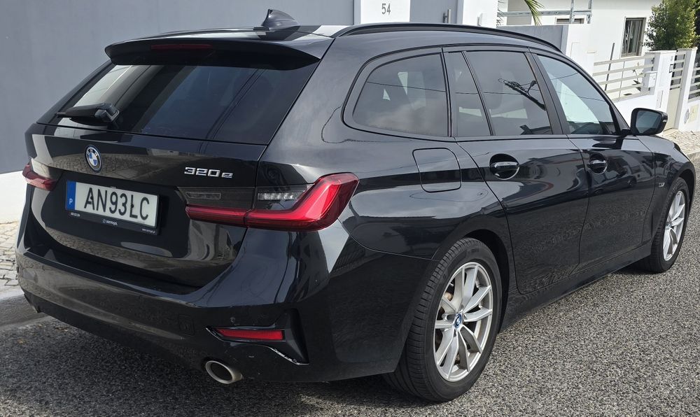 BMW320e Touring Corporate Edition Auto Plug-In
