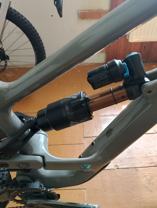 Fox X2 230/65 YT capra damper