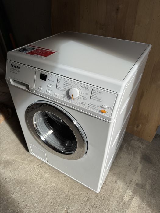 В продаже стиральная машина MIELE