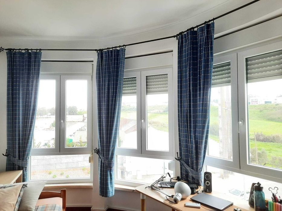 Cortinados semi opacos e colcha