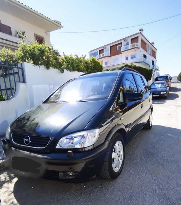 Opel Zafira 1.6 Gasolina   -  7 Lugares  -  2001