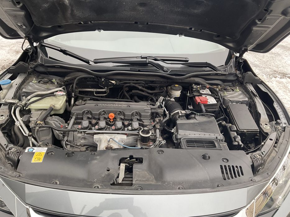 Продам Honda Civik 10 покоління - 1.6 L  i -VTEC MT 125 к с
