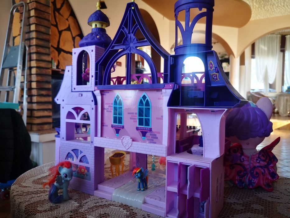 Zamek-szkoła magiczna My little Pony