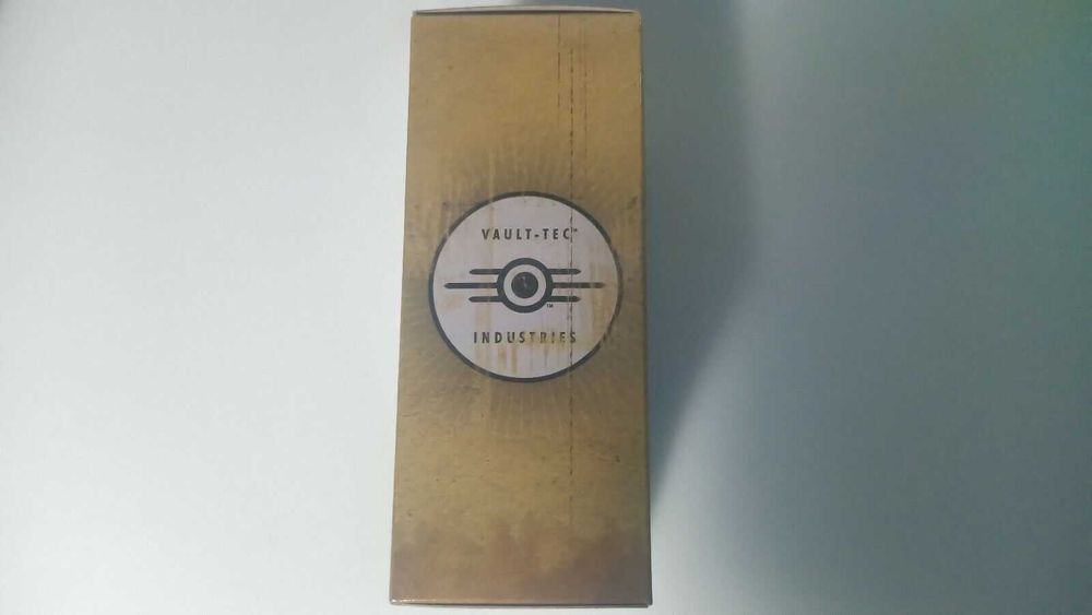 Fallout 76 Figure - Perception Vault Boy 76 Bethesda FIRST EDITION64740725822337124