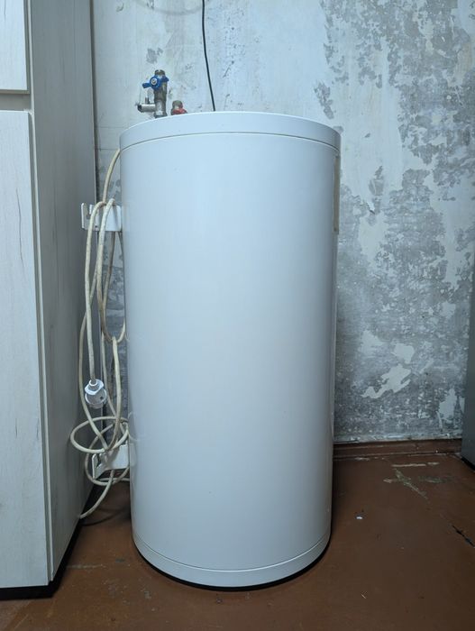 Продам бойлер на 80л gorenje