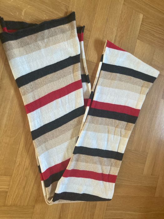 Szalik wełniany Olsen czarno-czerwono-kremowy długość ok 220 cm