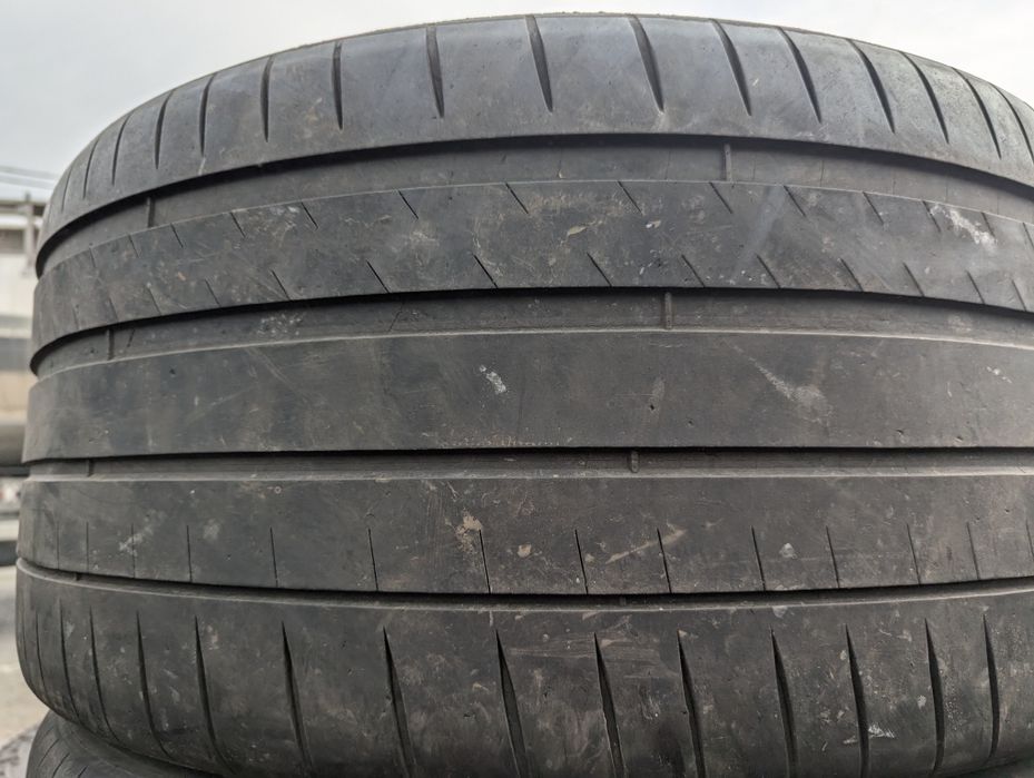 325/35r22 Michelin 2022рік .