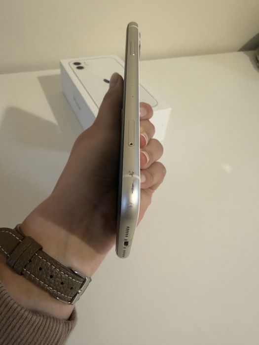 Sprzedam iPhone 11 64GB